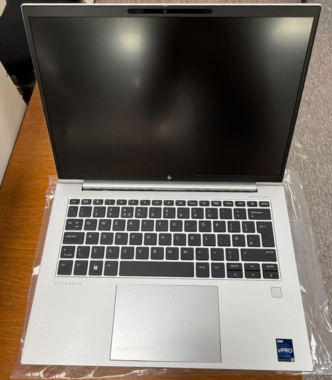 Ordinateur PC HP Elitebook 1040 G10 Core i7 13th Generation 16GB RAM 512GB SSD 14” Silver Color English keyboard Prix : 595.000FCFA Benin Cotonou (2) - Catalogue High-Tech Bénin - Akelmarket