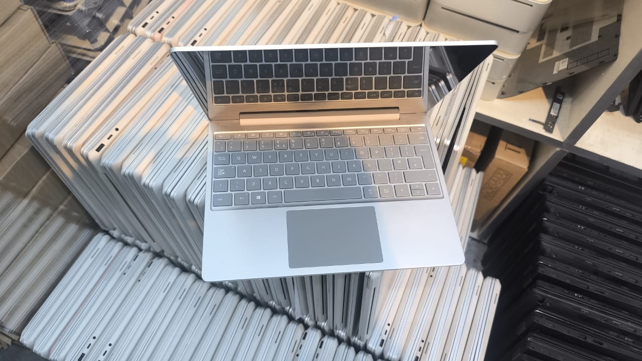 PC Microsoft Surface Go Core i5 10th Gen Benin|Cotonou PC Microsoft Surface Go Core i5 10th Gen Benin|Cotonou