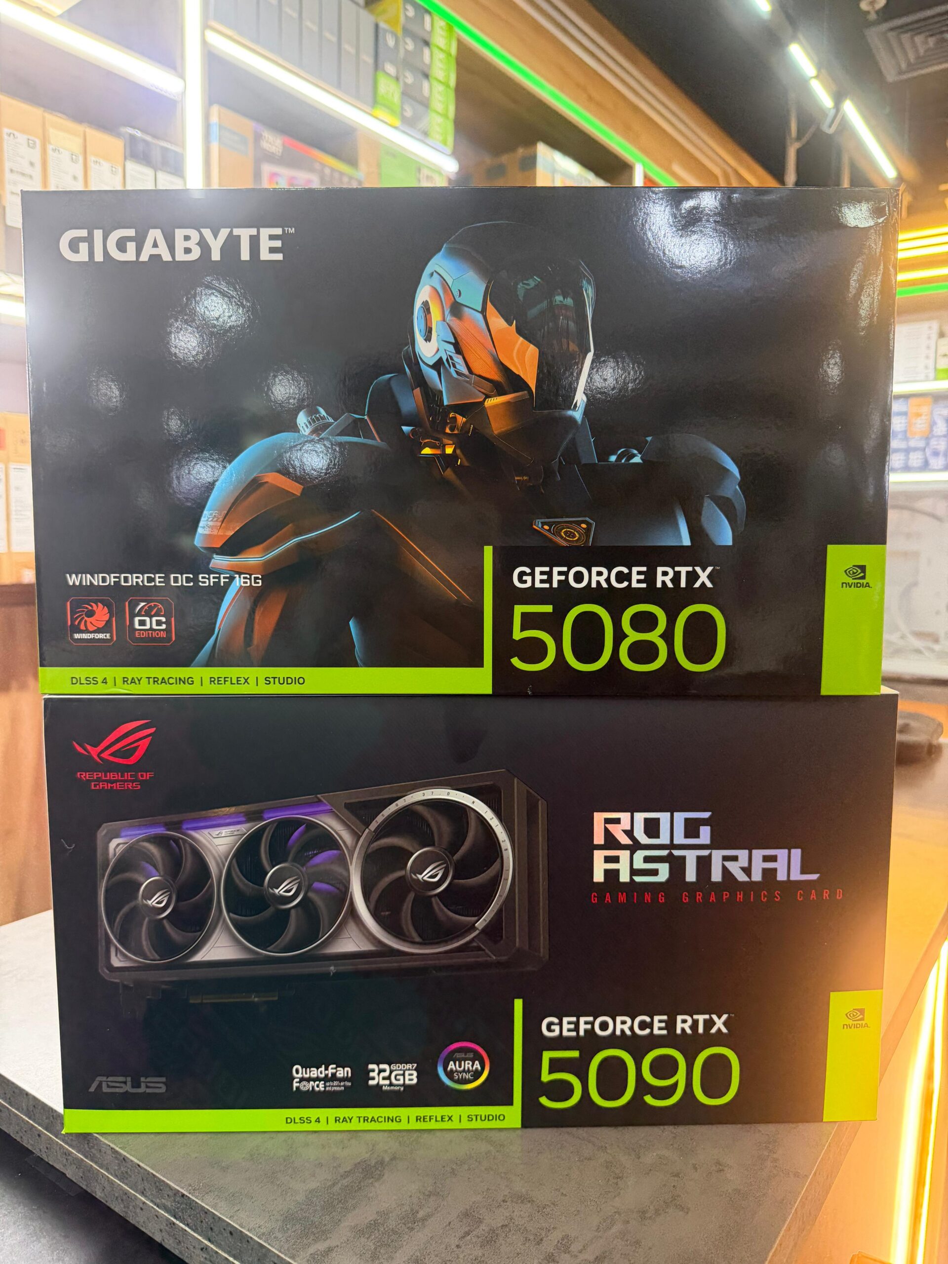 Carte graphique Nvidia Gigabyte RTX 5080 16 GB Benin|Cotonou Carte graphique Nvidia Gigabyte RTX 5080 16 GB Benin|Cotonou