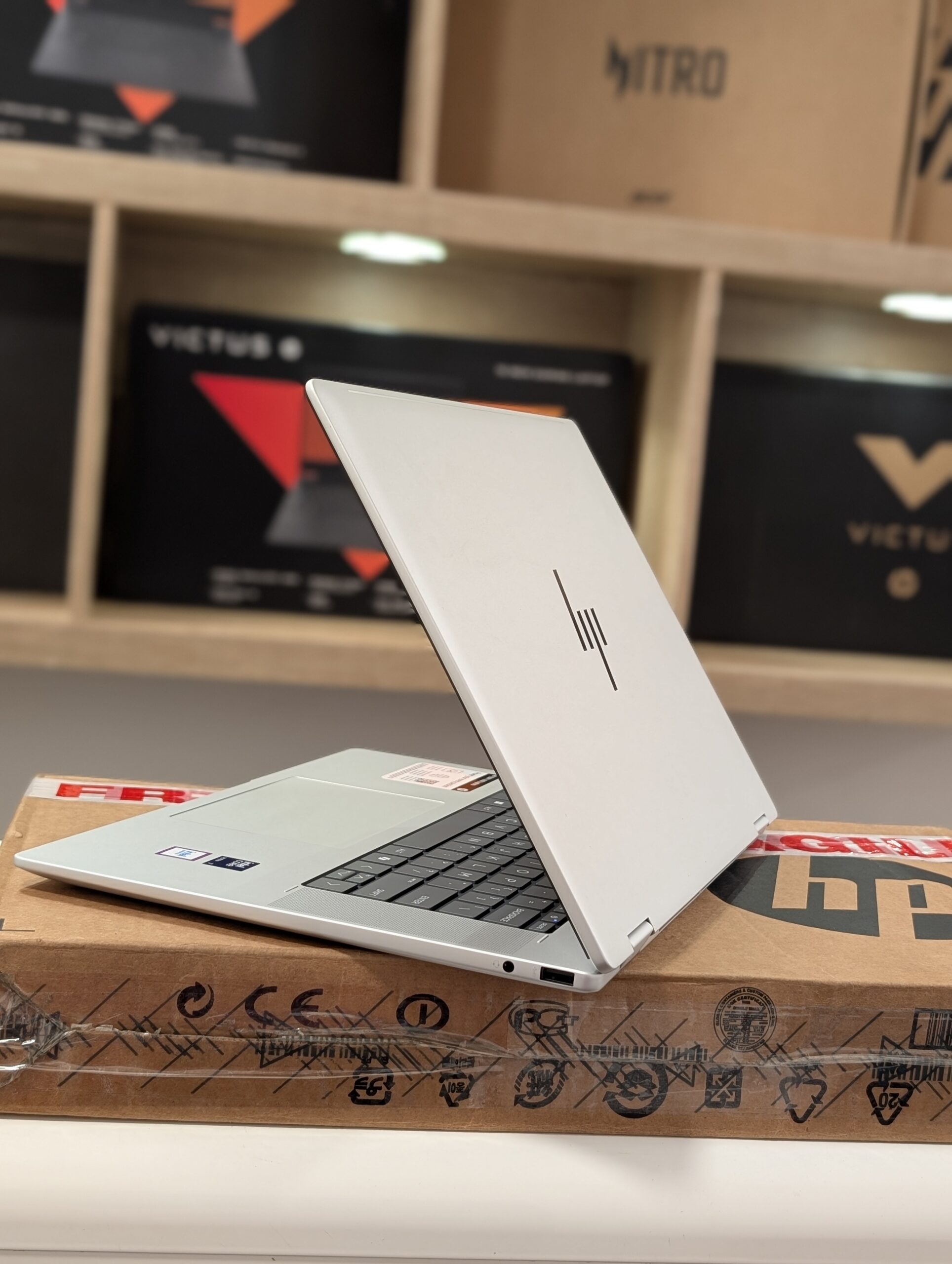 PC HP Envy x360 16-ac0023dx Core Ultra 7 155U Benin|Cotonou PC HP Envy x360 16-ac0023dx Core Ultra 7 155U Benin|Cotonou