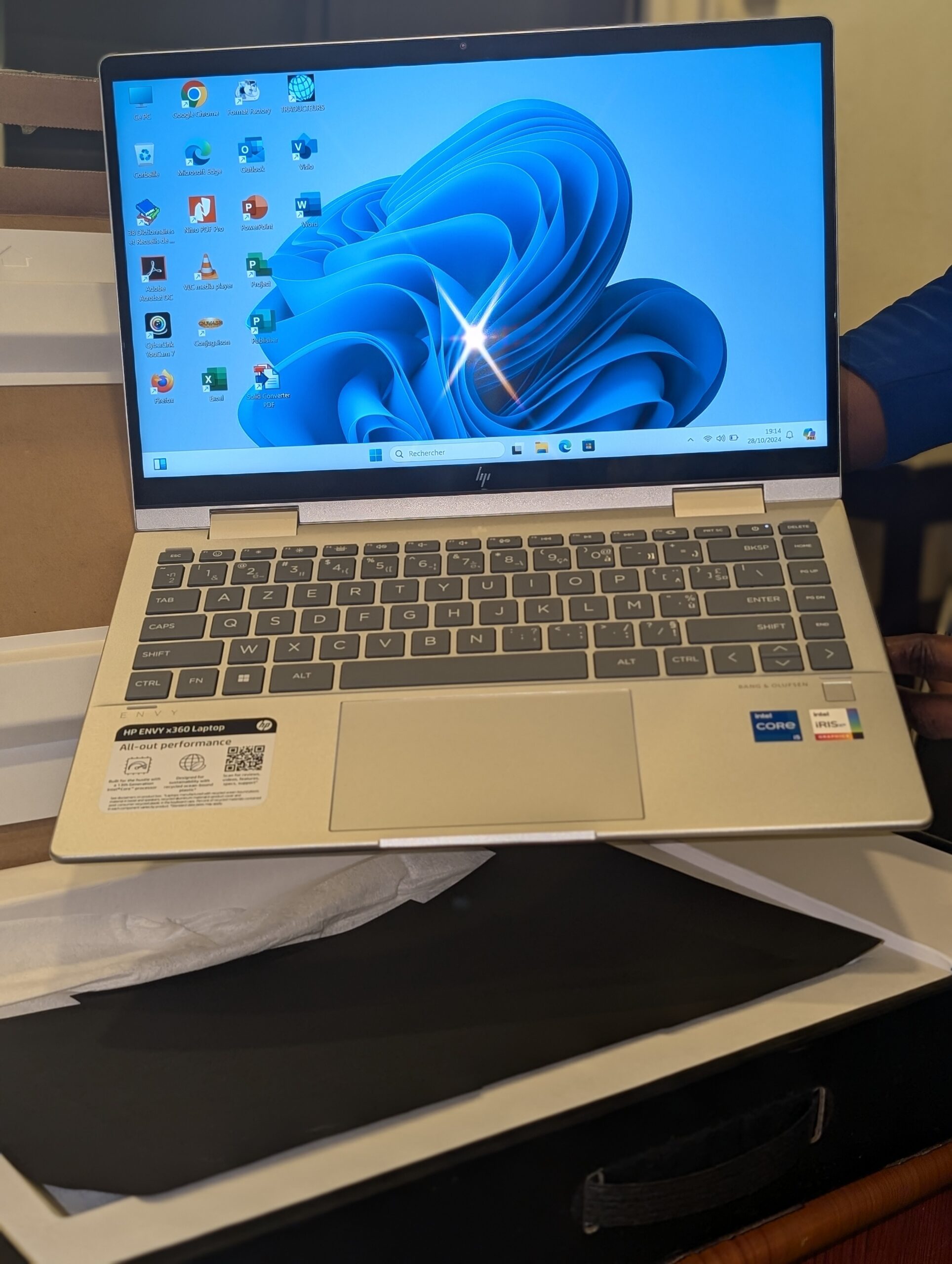 PC HP Envy 14 x360 14-ES0013dx Core i5-1335U Bénin|Cotonou - 8 PC HP Envy 14 x360 14-ES0013dx Core i5-1335U Bénin|Cotonou - 8